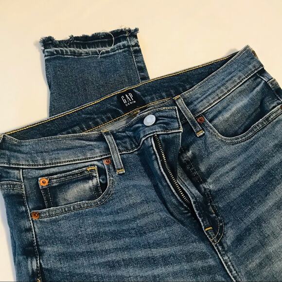 Gap True Skinny Distressed Skinny Jeans - Picture 2 of 5